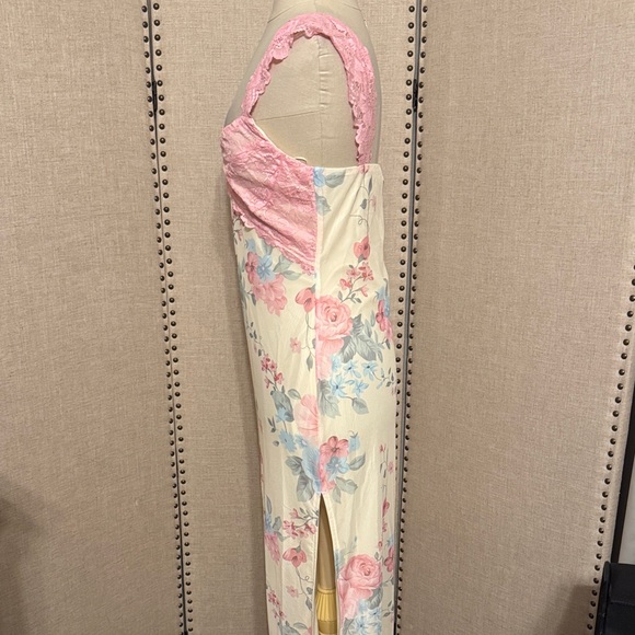 Floral Pink and Cream Maxi Dress - Picture 3 of 3